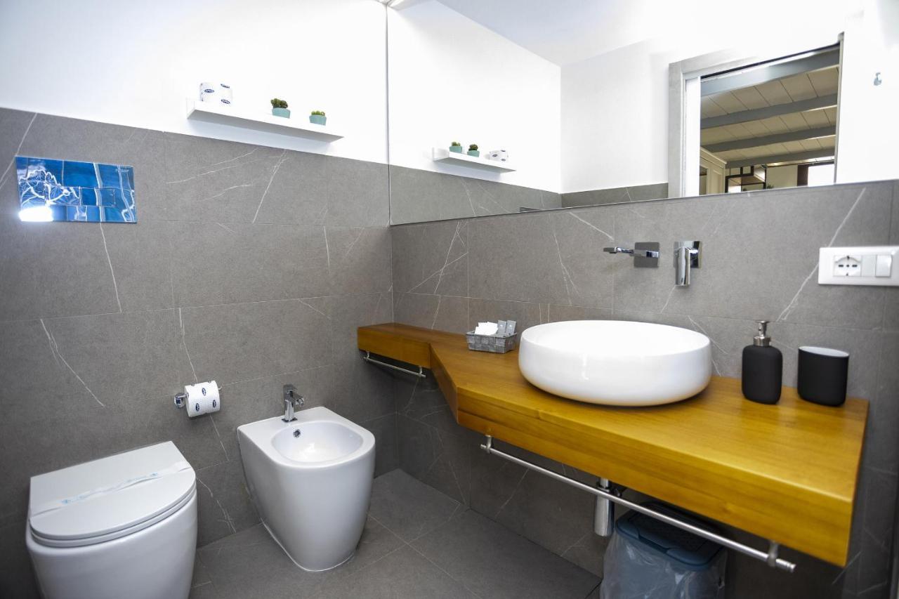 Acquaro Suite Apartments سان فيتو لو كابو الغرفة الصورة