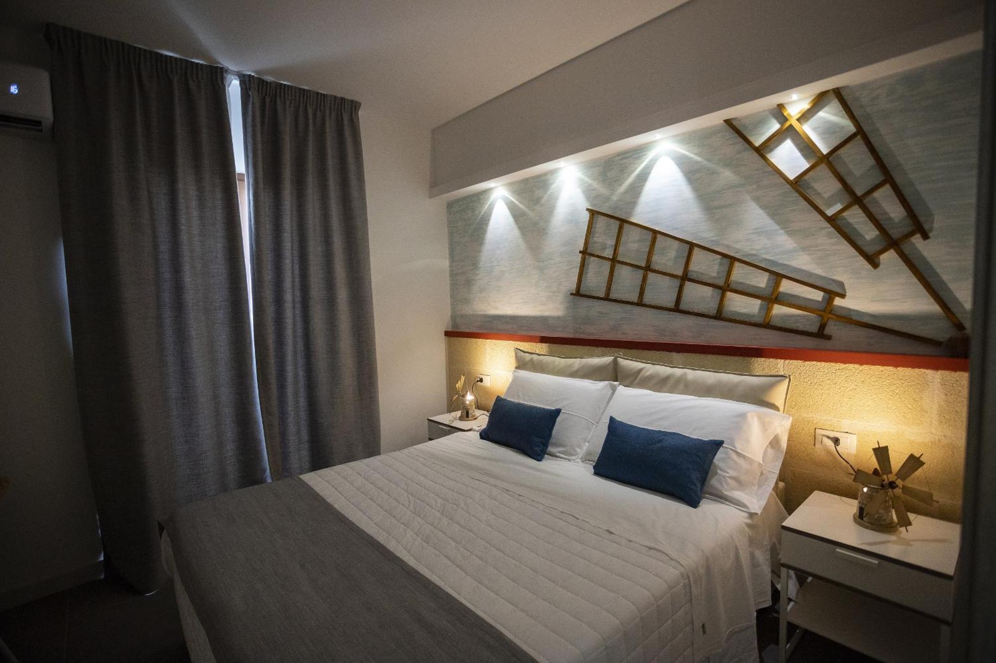 Acquaro Suite Apartments سان فيتو لو كابو الغرفة الصورة